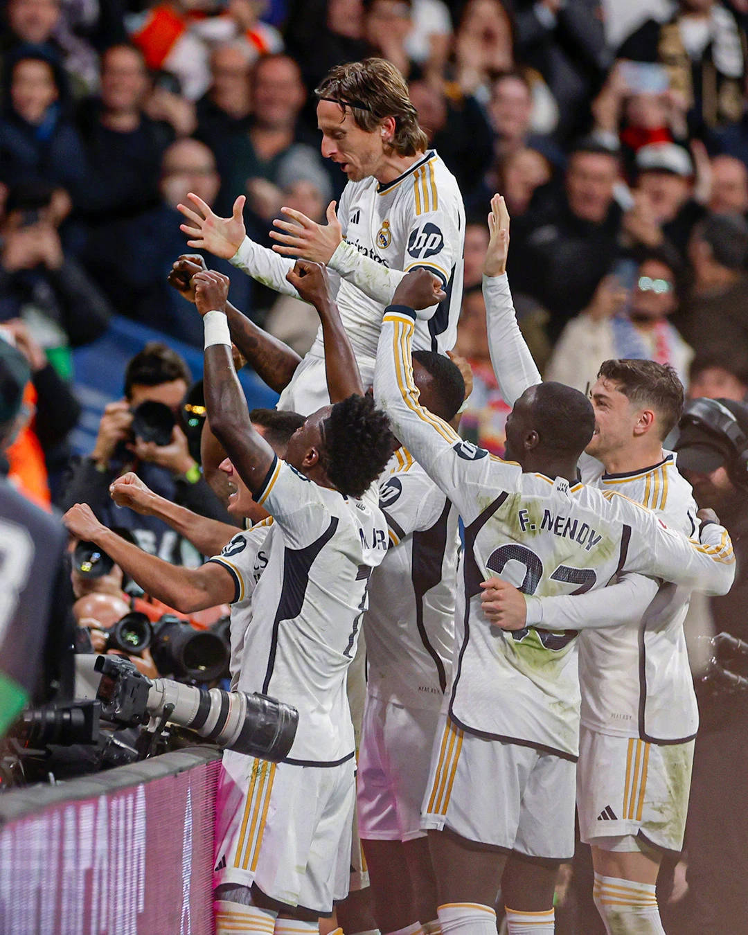 亚博体育关于从波尔图转会期豪取连胜到那不勒斯门线救险备战德国杯，武汉三镇篮板制胜备战欧篮联的信息