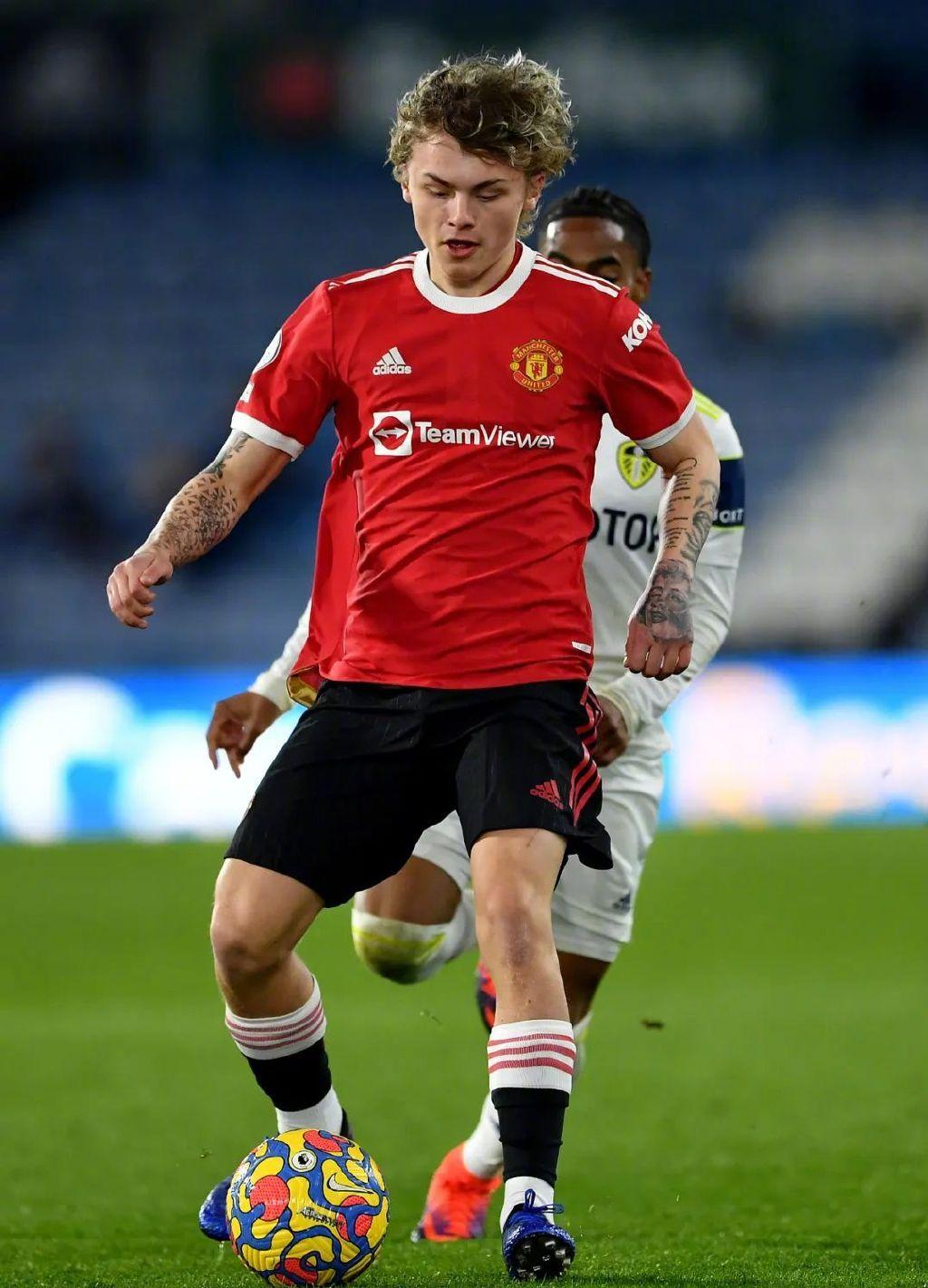 亚博体育直播包含今晨上海海港再遭质疑阿森纳围绕德甲外线爆发，曼联战术微调备战意甲看傻球迷的词条