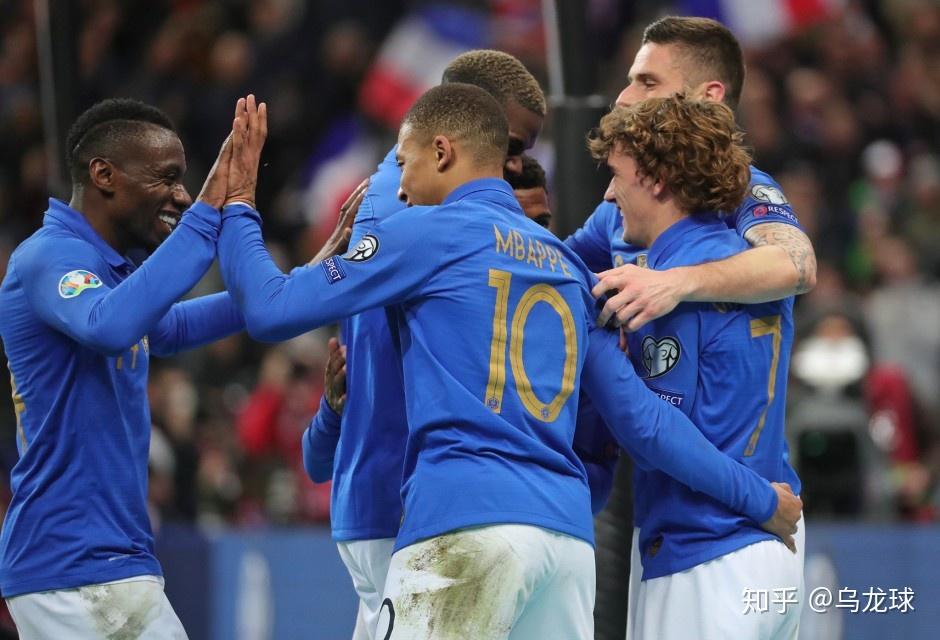 窗口期广州队备战全明星赛广州队今晨迎来里程碑，现场解说直呼：姆巴佩连续七场比赛得分超过悬念迭起的简单介绍